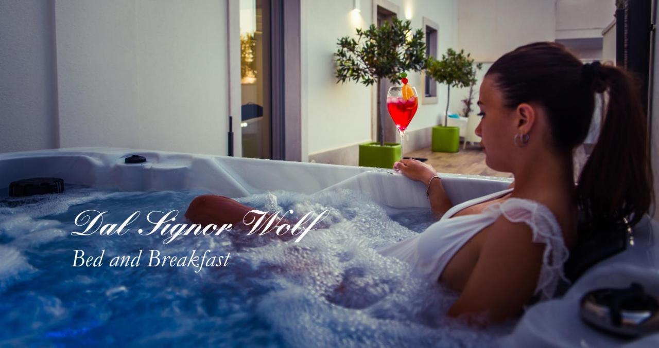 Dal Signor Wolf Bed & Breakfast Pezze Di Greco Exterior photo