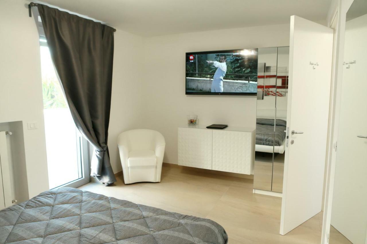 Dal Signor Wolf Bed & Breakfast Pezze Di Greco Exterior photo