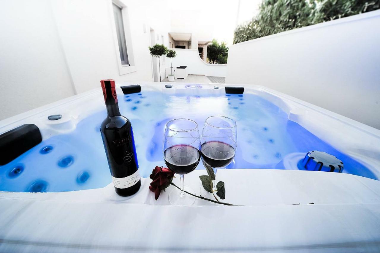 Dal Signor Wolf Bed & Breakfast Pezze Di Greco Exterior photo