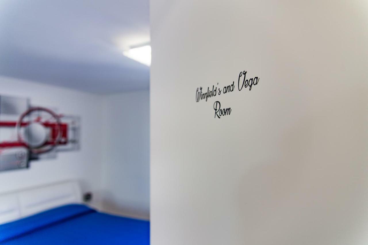 Dal Signor Wolf Bed & Breakfast Pezze Di Greco Exterior photo