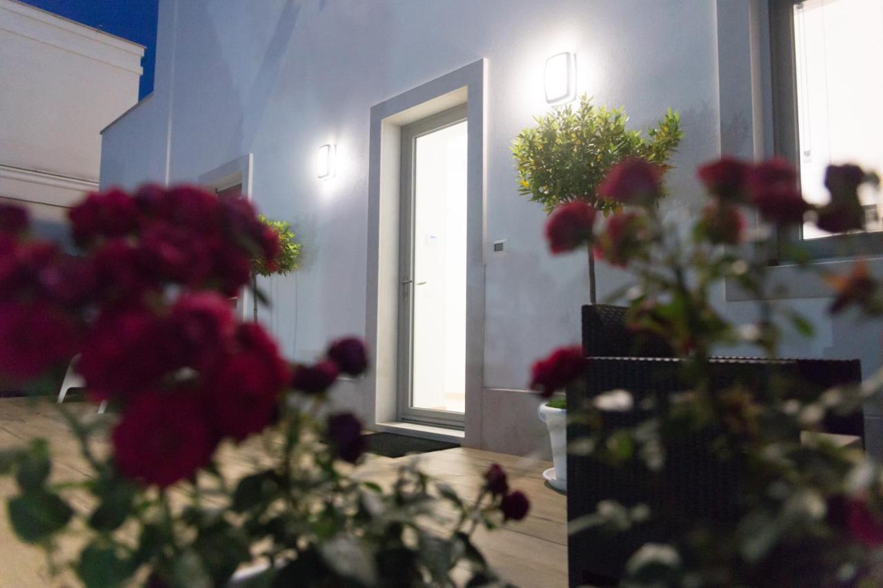 Dal Signor Wolf Bed & Breakfast Pezze Di Greco Exterior photo